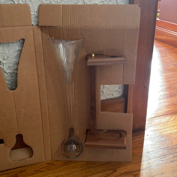 Sold…..  Half yard of ale with stand - New in Box - Picture 3 of 3